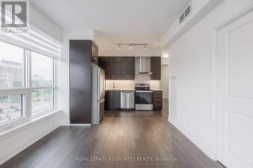 306 - 3121 Sheppard Avenue E, Toronto, ON - Indoor Photo Showing Kitchen With Stainless Steel Kitchen