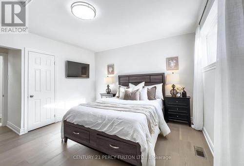 1023 Centre Street N, Whitby, ON - Indoor Photo Showing Bedroom