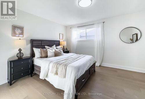 1023 Centre Street N, Whitby, ON - Indoor Photo Showing Bedroom