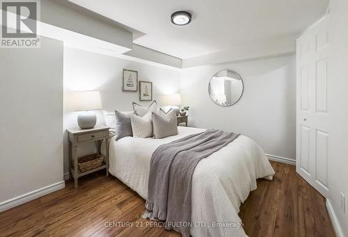 1023 Centre Street N, Whitby, ON - Indoor Photo Showing Bedroom