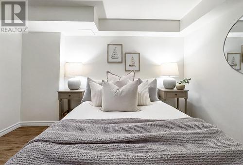 1023 Centre Street N, Whitby, ON - Indoor Photo Showing Bedroom