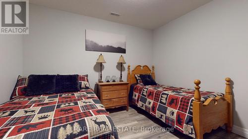 33 Woodside Drive, Brant, ON - Indoor Photo Showing Bedroom