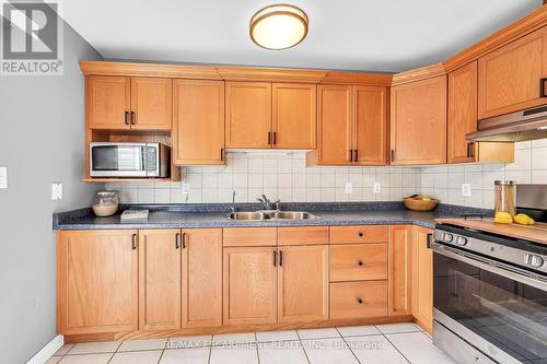 5 Donna Drive, Haldimand, ON - Indoor Photo Showing Kitchen With Double Sink