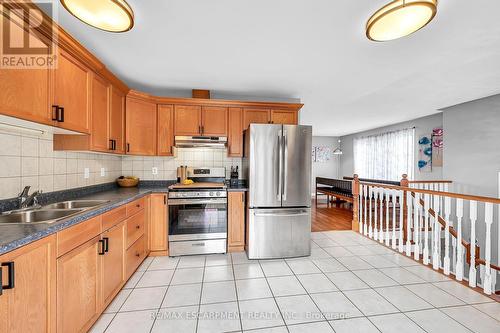 5 Donna Drive, Haldimand, ON - Indoor Photo Showing Kitchen With Double Sink