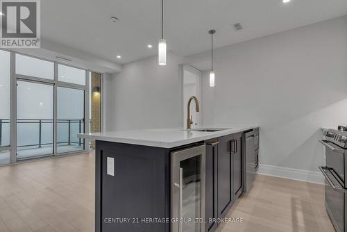 607 - 129 South Street N, Gananoque, ON - Indoor Photo Showing Kitchen