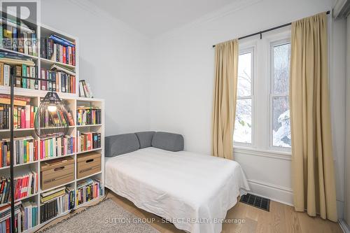 1069 Colborne Street, London, ON - Indoor Photo Showing Bedroom