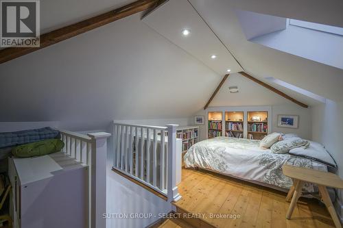 1069 Colborne Street, London, ON - Indoor Photo Showing Bedroom