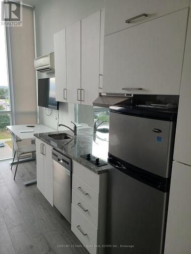 523 - 1900 Simcoe Street N, Oshawa, ON - Indoor Photo Showing Kitchen