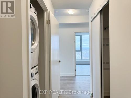 1104B - 292 Verdale Crossing, Markham, ON - Indoor Photo Showing Laundry Room