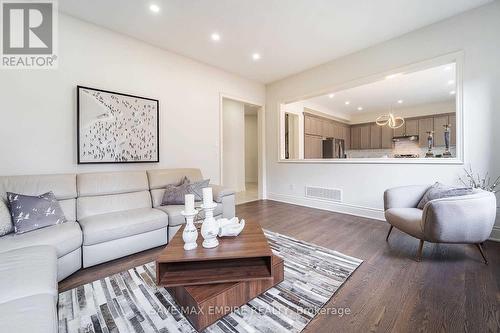 3211 William Rose Way, Oakville, ON - Indoor Photo Showing Living Room