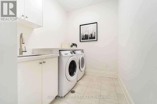 3211 William Rose Way, Oakville, ON - Indoor Photo Showing Laundry Room