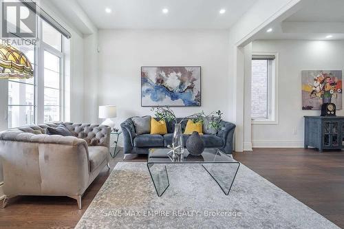 3211 William Rose Way, Oakville, ON - Indoor Photo Showing Living Room