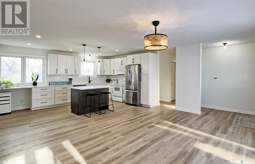 321 115Th Street E, Saskatoon, SK - Indoor Photo Showing Kitchen With Upgraded Kitchen