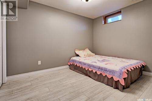 321 115Th Street E, Saskatoon, SK - Indoor Photo Showing Bedroom