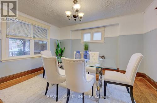 274 Park Row S, Hamilton, ON - Indoor Photo Showing Dining Room