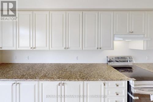 529 Red Elm Road W, Shelburne, ON - Indoor Photo Showing Kitchen