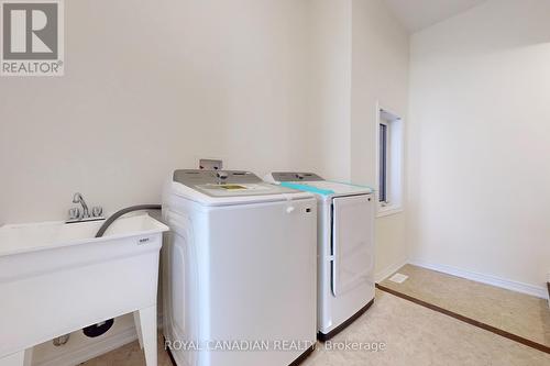 529 Red Elm Road W, Shelburne, ON - Indoor Photo Showing Laundry Room