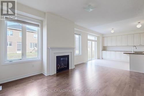 529 Red Elm Road W, Shelburne, ON - Indoor Photo Showing Living Room With Fireplace