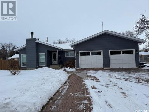 1072 111Th Street, North Battleford, SK - Outdoor With Facade