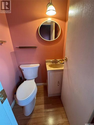 1072 111Th Street, North Battleford, SK - Indoor Photo Showing Bathroom