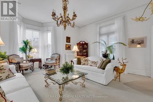 138 Bagot Street, Cobourg, ON - Indoor Photo Showing Living Room