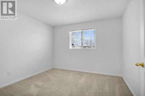 67 Daybreak Court, London, ON - Indoor Photo Showing Other Room