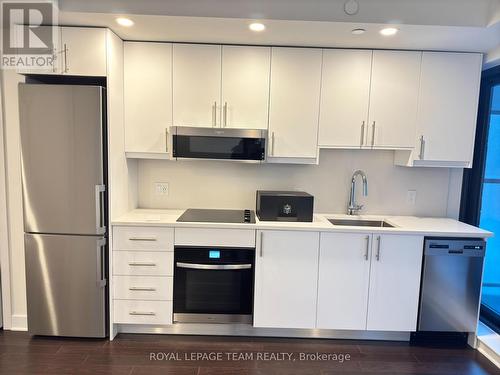 #711 - 180 George Street, Ottawa, ON - Indoor Photo Showing Kitchen