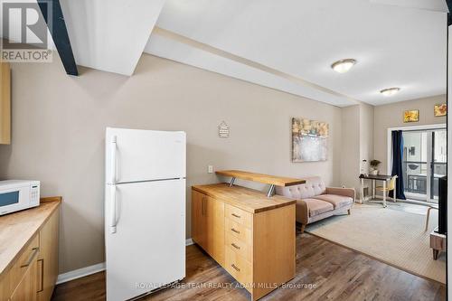 B - 469 Booth Street, Ottawa, ON - Indoor Photo Showing Kitchen