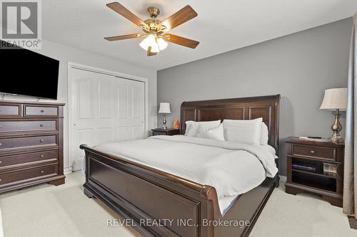 22 Fairhaven Drive, Hamilton, ON - Indoor Photo Showing Bedroom