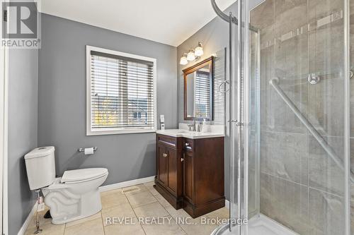 22 Fairhaven Drive, Hamilton, ON - Indoor Photo Showing Bathroom