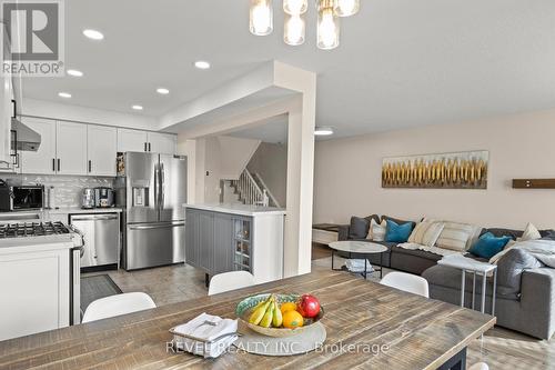 22 Fairhaven Drive, Hamilton, ON - Indoor Photo Showing Kitchen