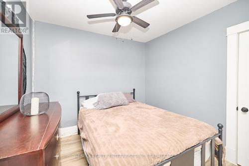 12 Fairburn Avenue, St. Catharines, ON - Indoor Photo Showing Bedroom