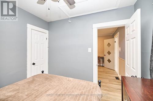 12 Fairburn Avenue, St. Catharines, ON - Indoor Photo Showing Bedroom