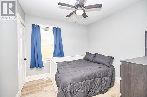 12 Fairburn Avenue, St. Catharines, ON - Indoor Photo Showing Bedroom