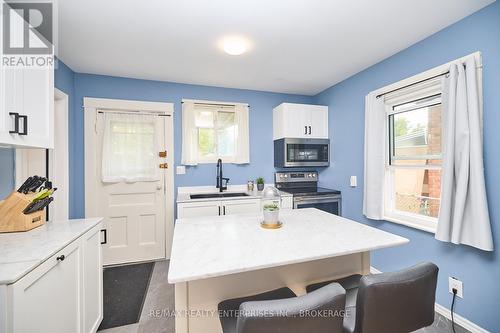 12 Fairburn Avenue, St. Catharines, ON - Indoor Photo Showing Kitchen