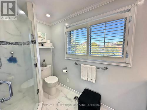 6 Vine Road, Grimsby (541 - Grimsby West), ON - Indoor Photo Showing Bathroom