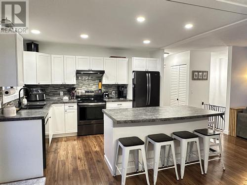 333 Vanderview Drive, Vanderhoof, BC - Indoor Photo Showing Kitchen With Double Sink