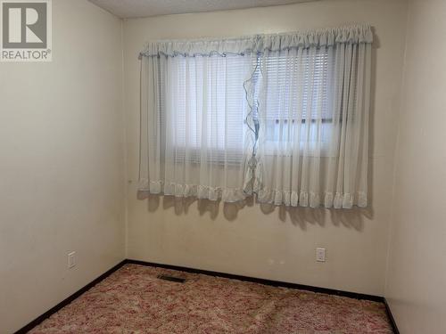 407 Centennial Drive, Mackenzie, BC - Indoor Photo Showing Other Room