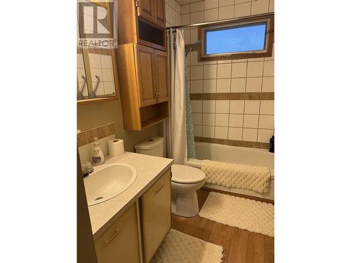 407 Centennial Drive, Mackenzie, BC - Indoor Photo Showing Bathroom