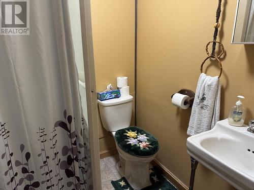 407 Centennial Drive, Mackenzie, BC - Indoor Photo Showing Bathroom