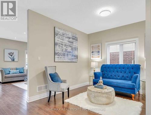 25 - 2619 Sheffield Boulevard S, London, ON - Indoor Photo Showing Living Room