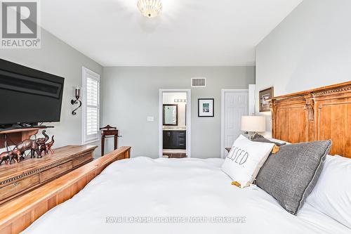 58 Waterview Road, Wasaga Beach, ON - Indoor Photo Showing Bedroom