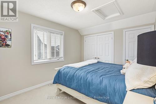 58 Waterview Road, Wasaga Beach, ON - Indoor Photo Showing Bedroom