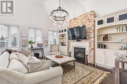 58 Waterview Road, Wasaga Beach, ON - Indoor Photo Showing Living Room With Fireplace