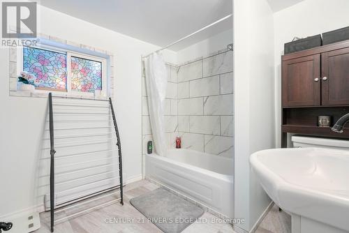 201 George Street E, North Grenville, ON - Indoor Photo Showing Bathroom