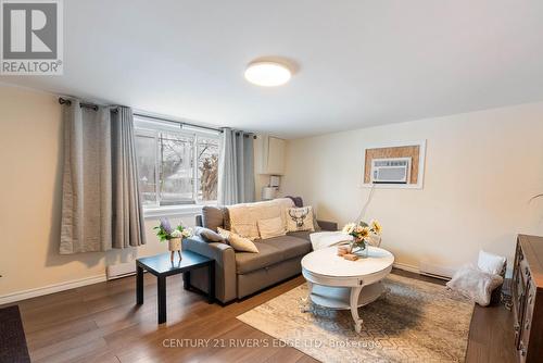 201 George Street E, North Grenville, ON - Indoor Photo Showing Living Room