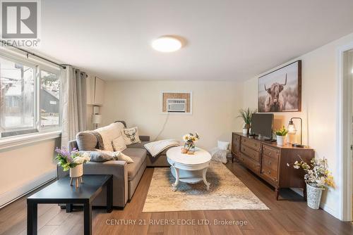 201 George Street E, North Grenville, ON - Indoor Photo Showing Living Room