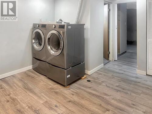 310 27 A Avenue S, Cranbrook, BC - Indoor Photo Showing Laundry Room