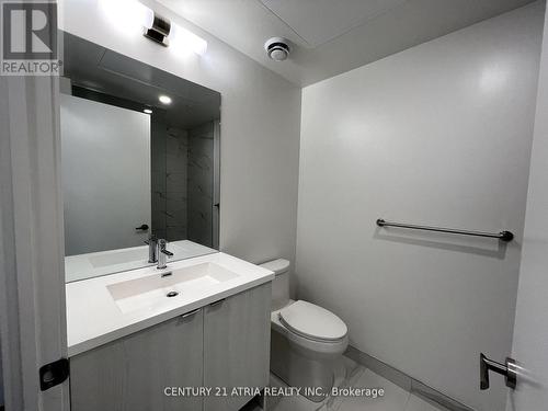 5210 - 138 Downes Street, Toronto, ON - Indoor Photo Showing Bathroom