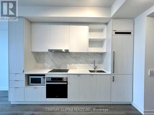 5210 - 138 Downes Street, Toronto, ON - Indoor Photo Showing Kitchen